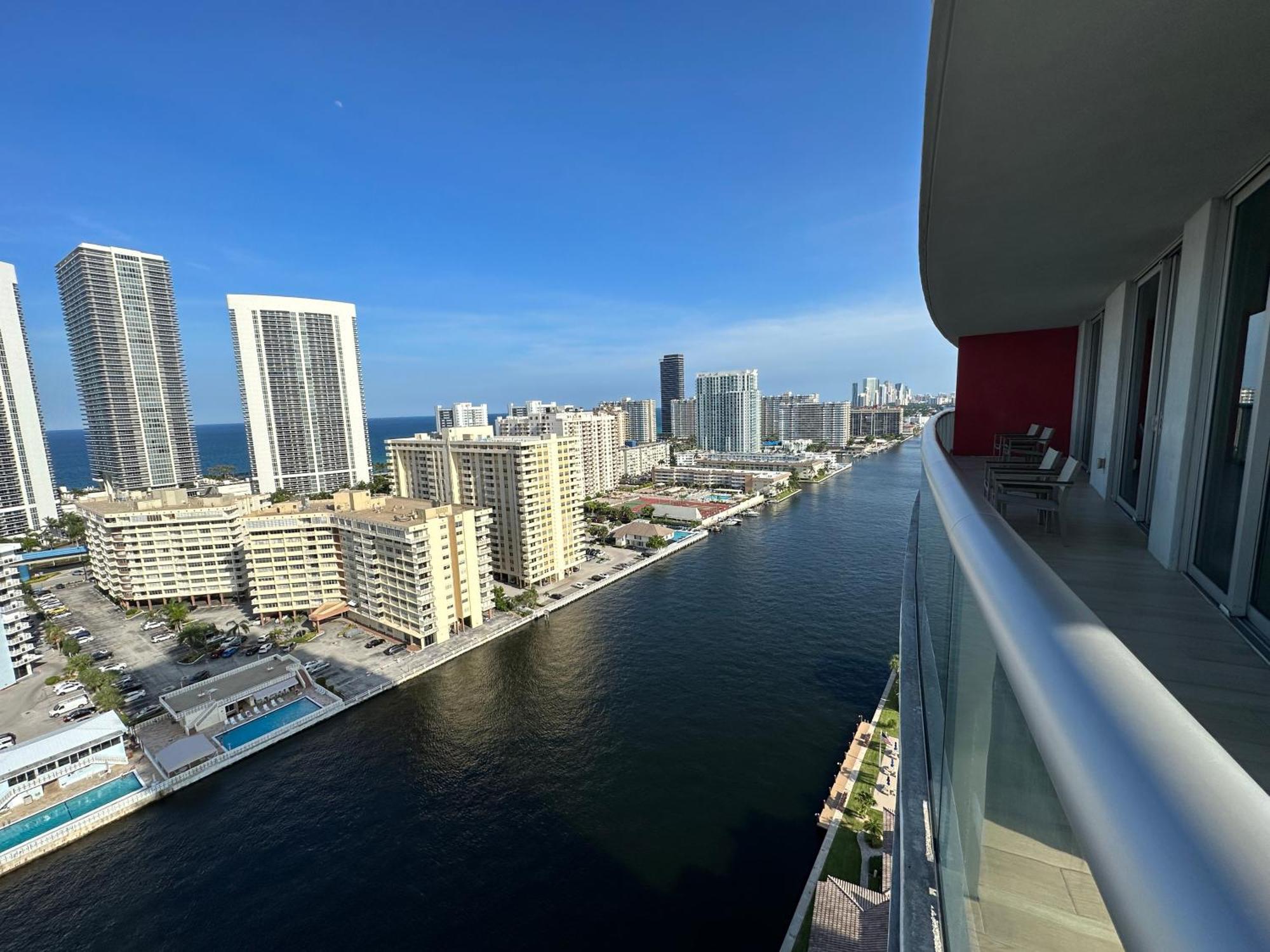 Mvr Apartments At Beachwalk Resort Hallandale Beach Exterior photo