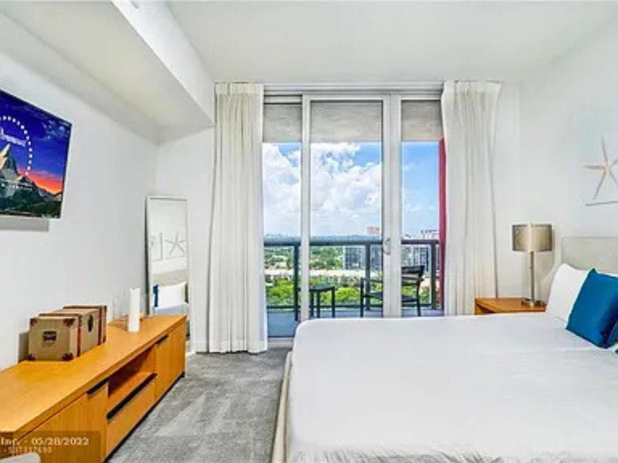 Mvr Apartments At Beachwalk Resort Hallandale Beach Exterior photo