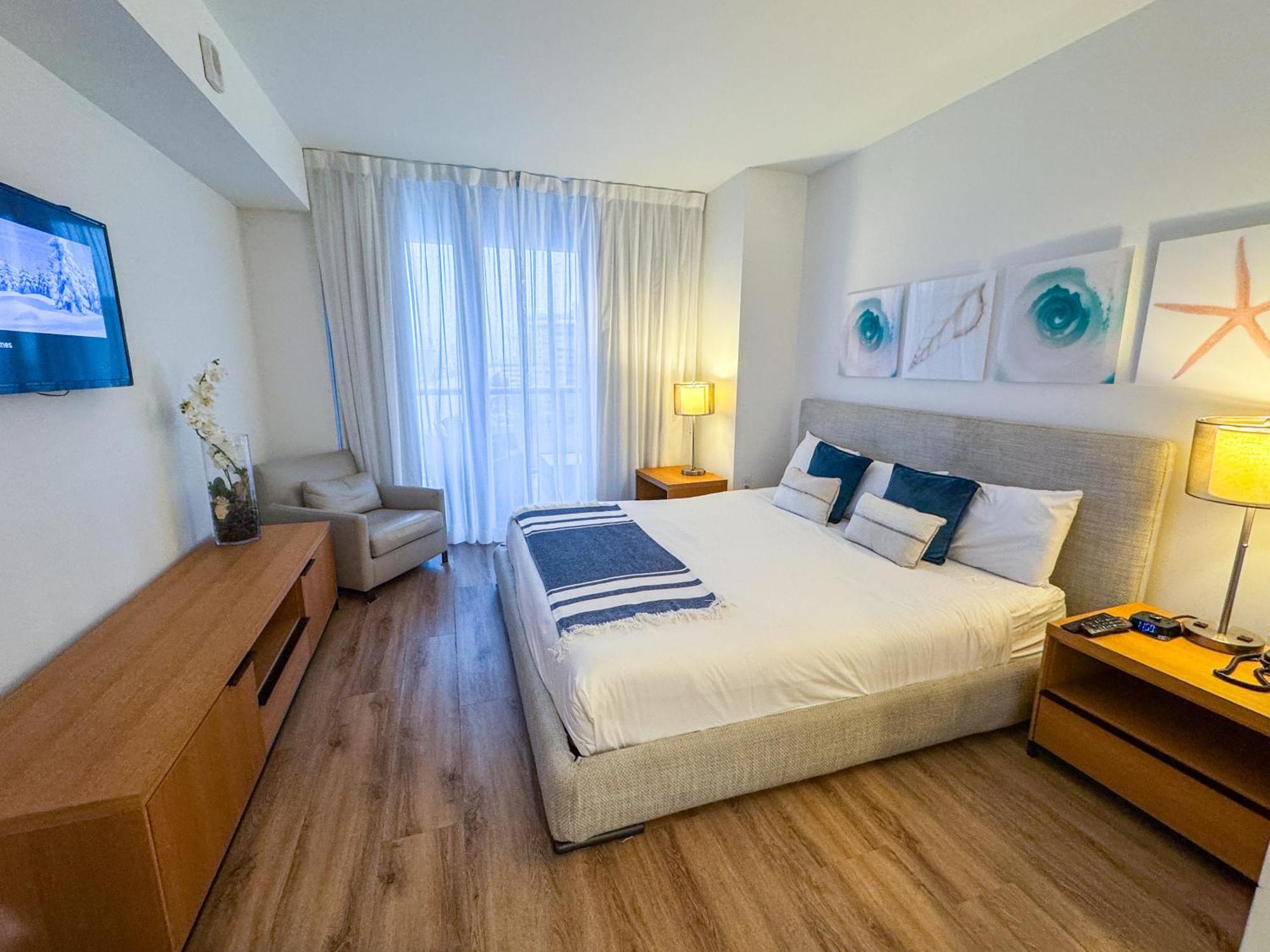 Mvr Apartments At Beachwalk Resort Hallandale Beach Exterior photo